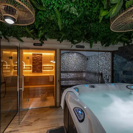 Hotel Utopia Forest