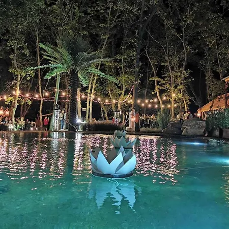 ホテル Utopia Forest ブルガス