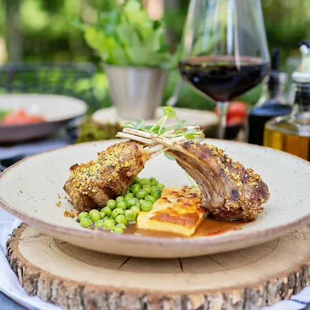 Utopia Forest ホテル