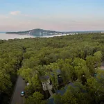 Utopia Forest 酒店