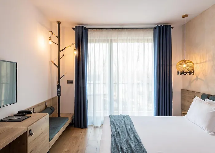 Utopia Forest 酒店 3*