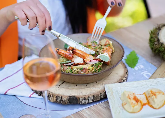 Utopia Forest 酒店 布尔加斯